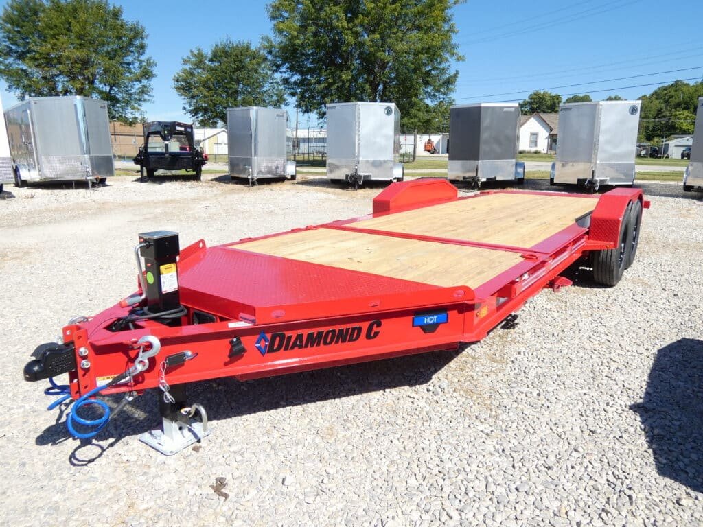 2026 Diamond C HDT207 82″x 20′ 14.9k Split-Deck Tilt Equipment Trailer Stock #304998 – Spencer Trailers