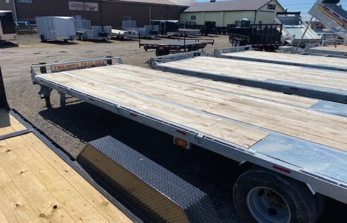 2023 Triumph 25′ Equipment Float - Image 5