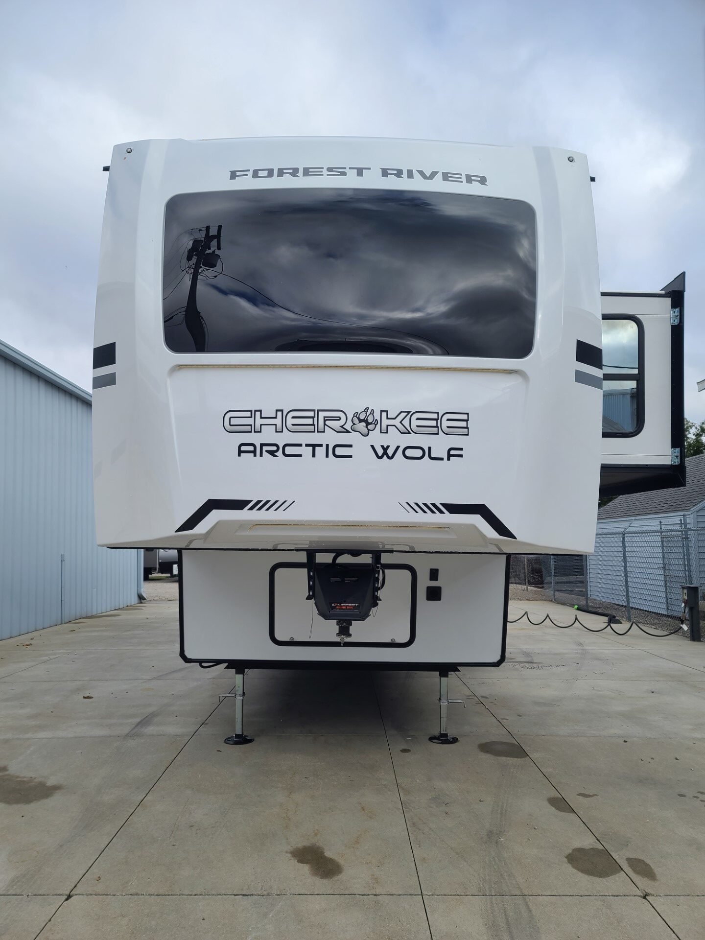 NEW 2025 Forest River Cherokee Arctic Wolf 3650SUITE - Image 5