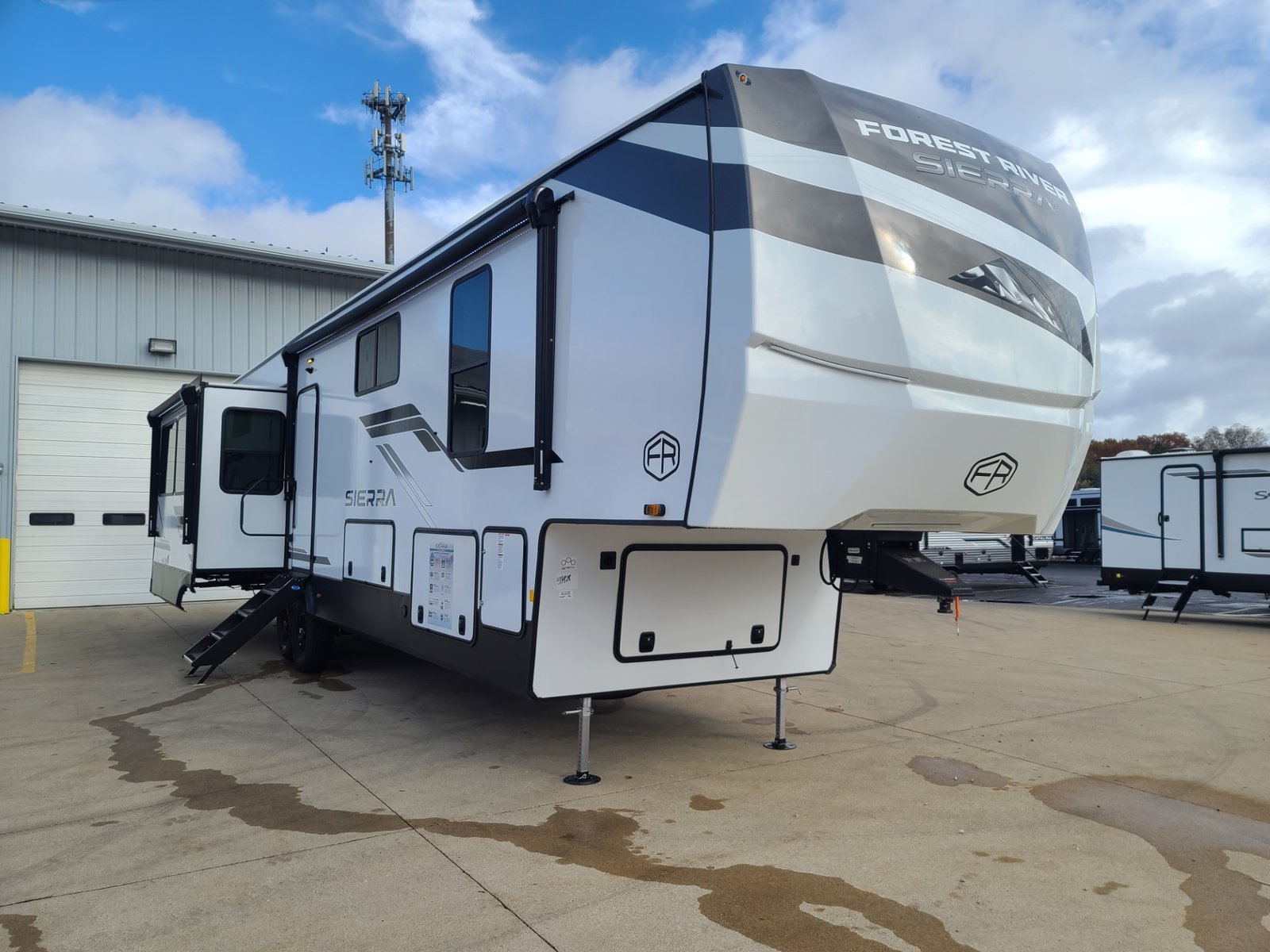 NEW 2025 Forest River Sierra 4003MB - Image 7
