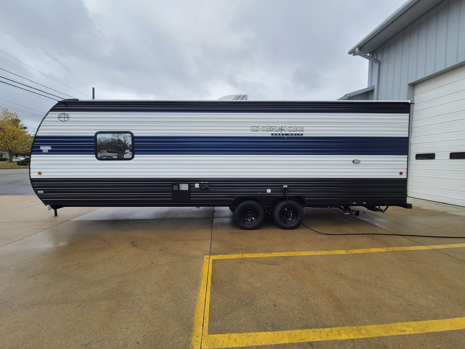NEW 2025 Forest River Cherokee Grey Wolf 26EV - Image 5